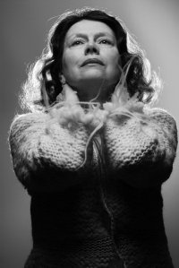 LADIK KATALIN költő, színésznő, performer